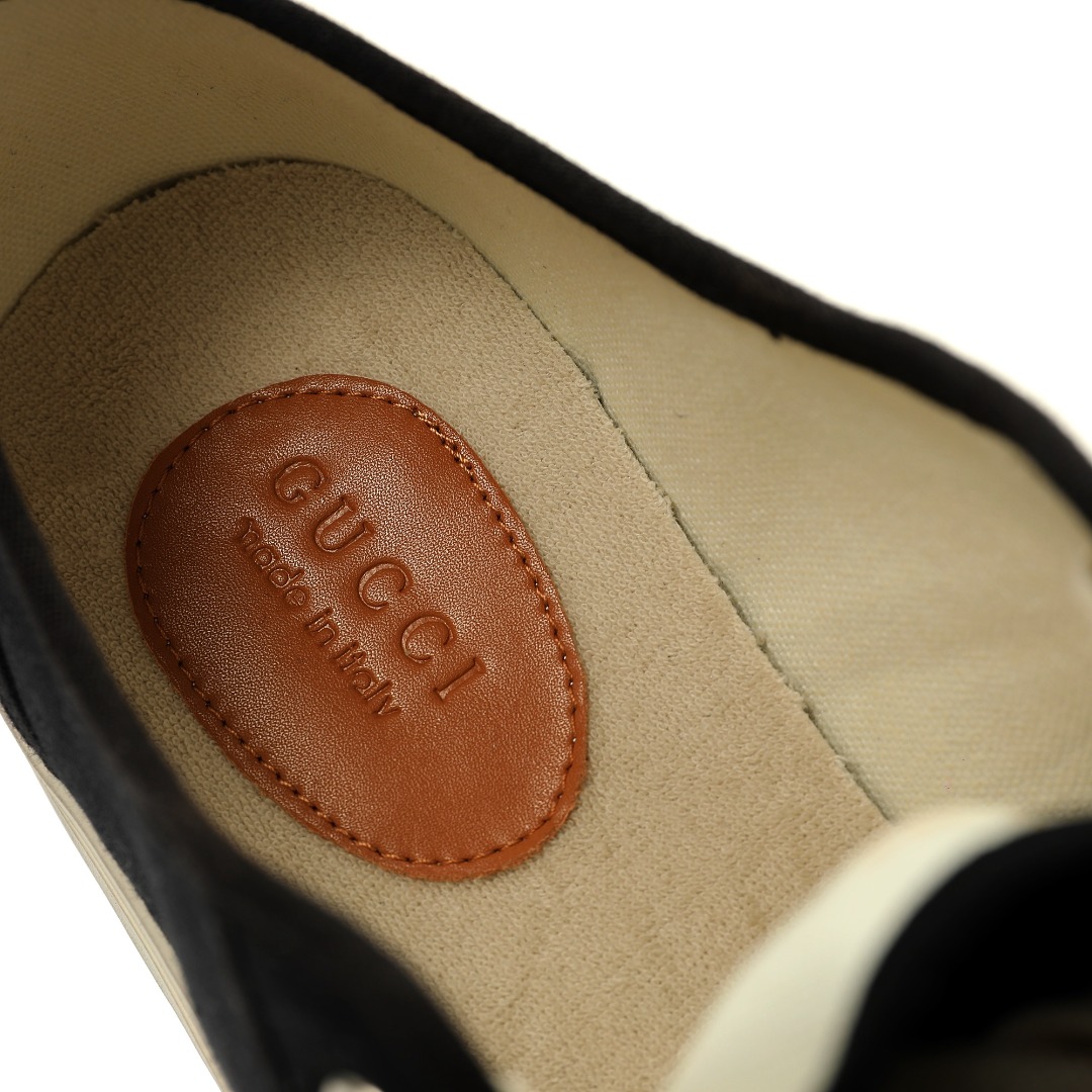 Gucci Sneakers-66