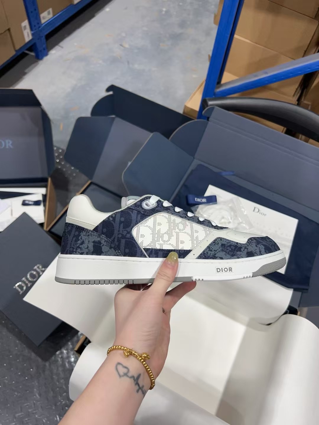 Dior Sneakers-12