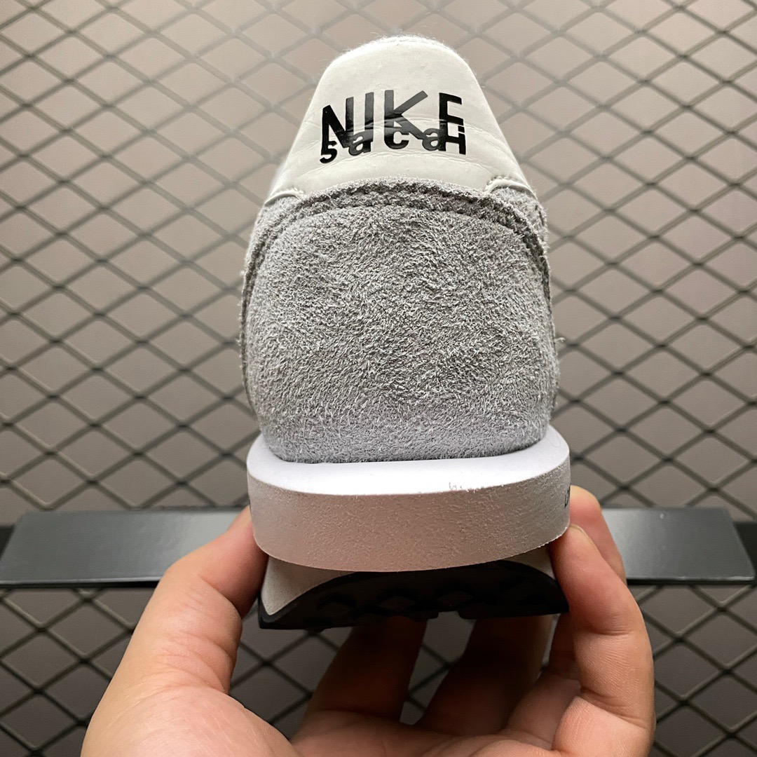 Nike Sneakers-213