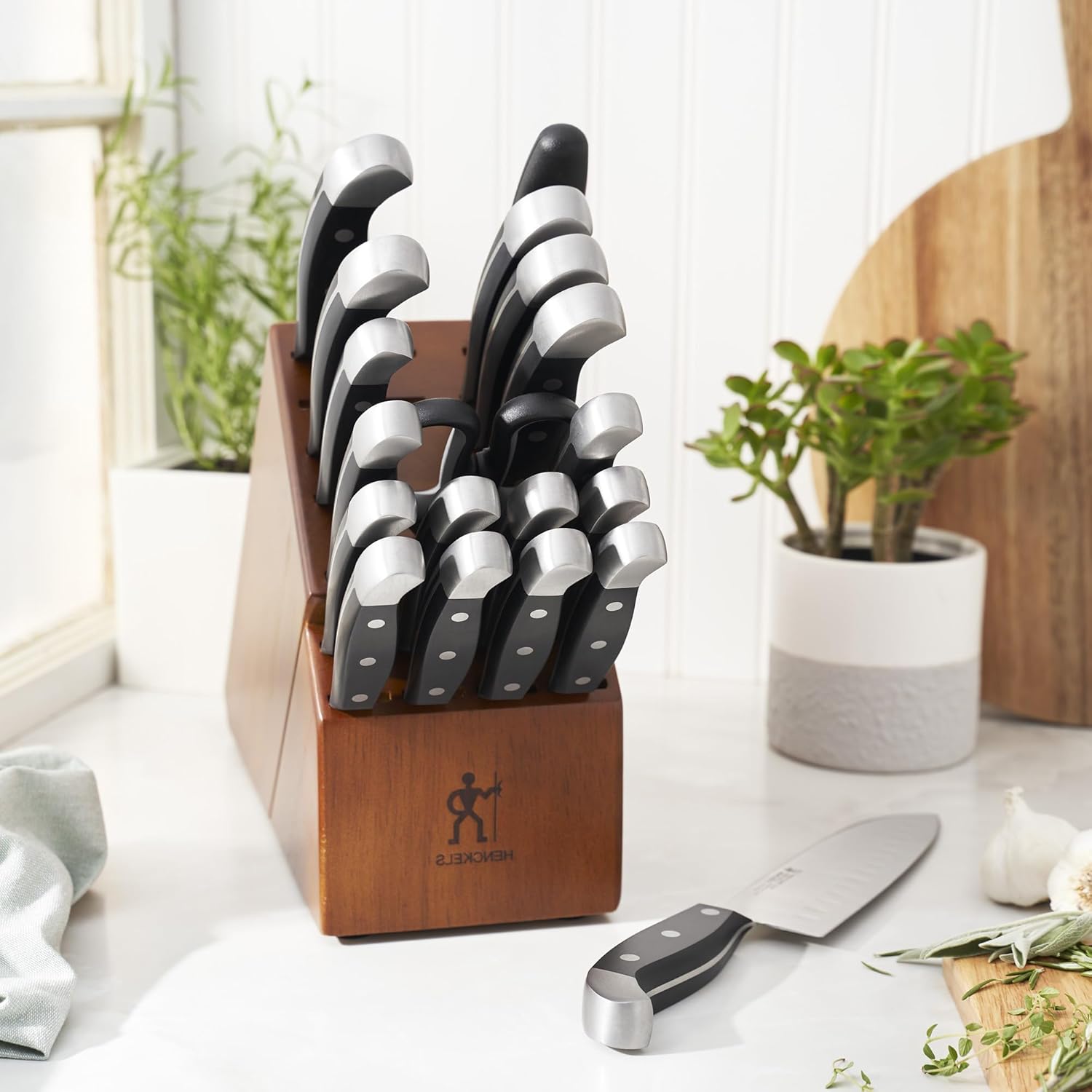 HENCKELS Statement Razor-Sharp 20-Piece Knife Set, Chef, Bread, German Engineered Knife Informed by over 100 Years of Mastery, Brown Block