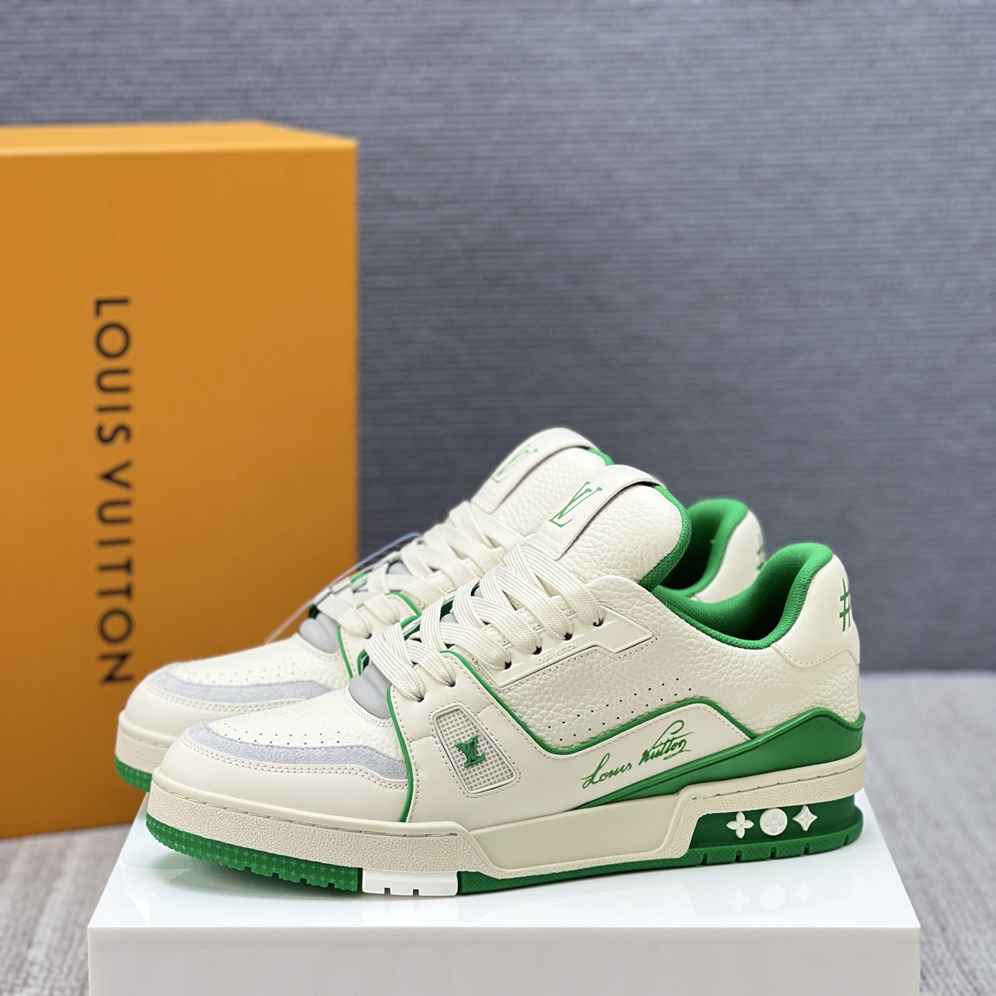 Lv Sneakers-150