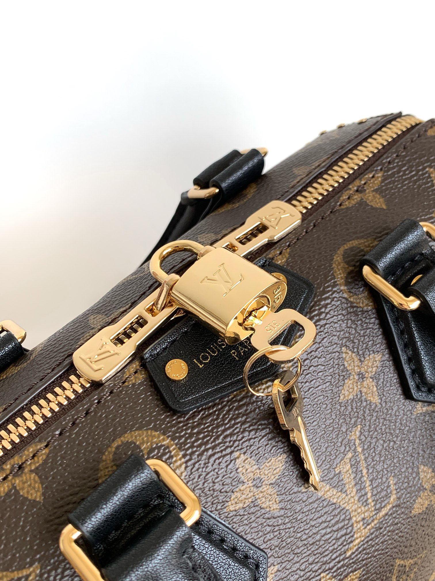 Louis Vuitton Hot New Product-5