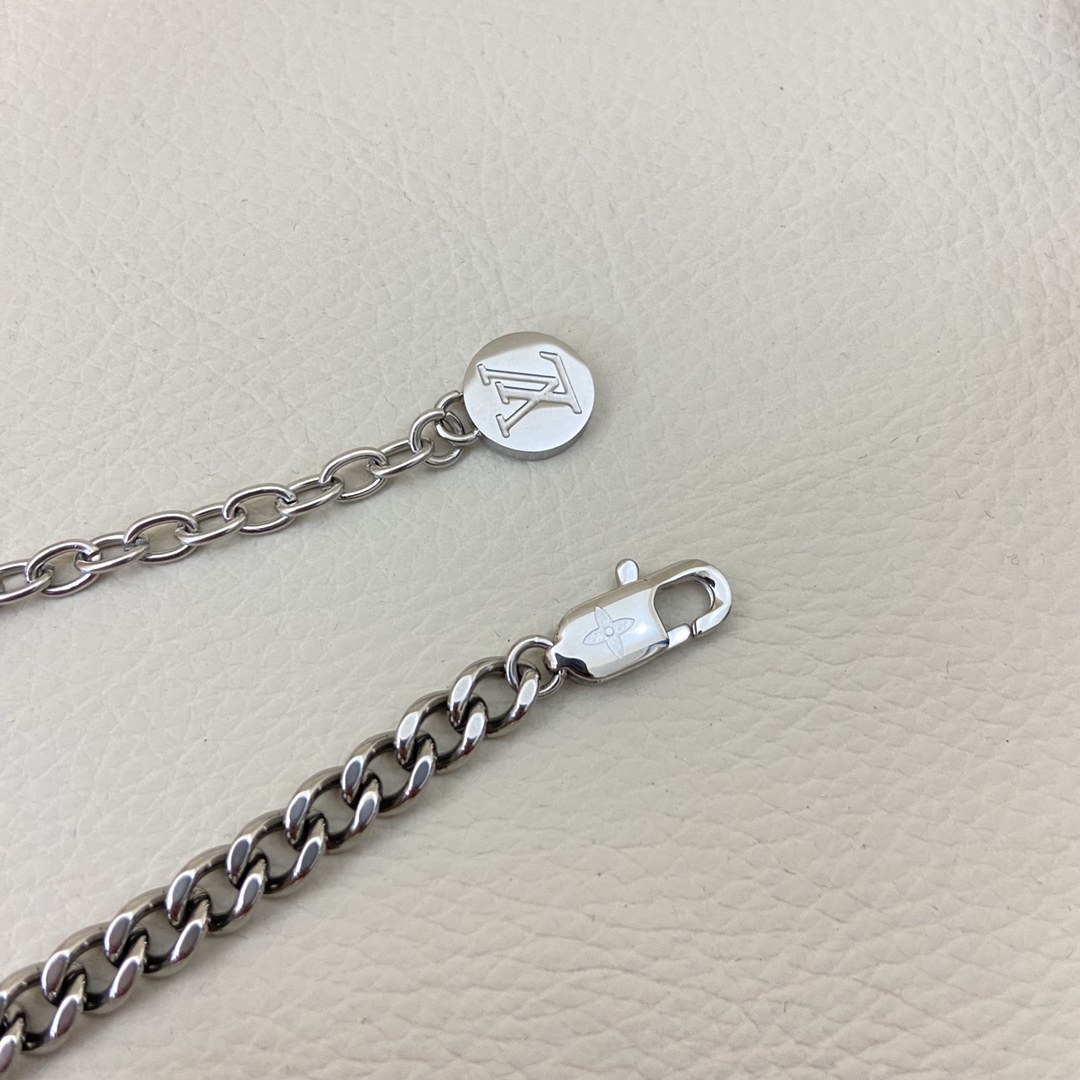 LV Bracelet-81