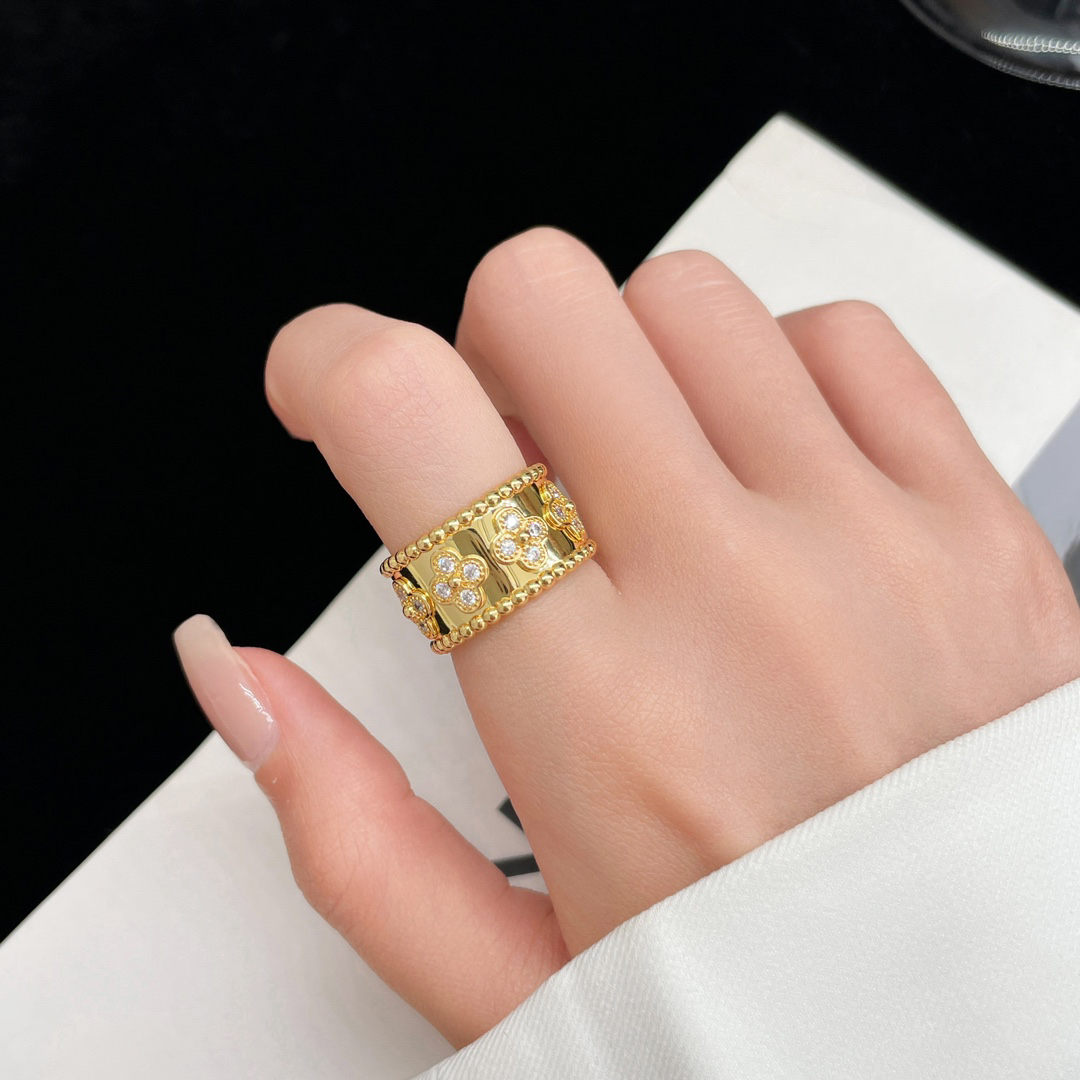 Van Cleef & Arpels ring-67