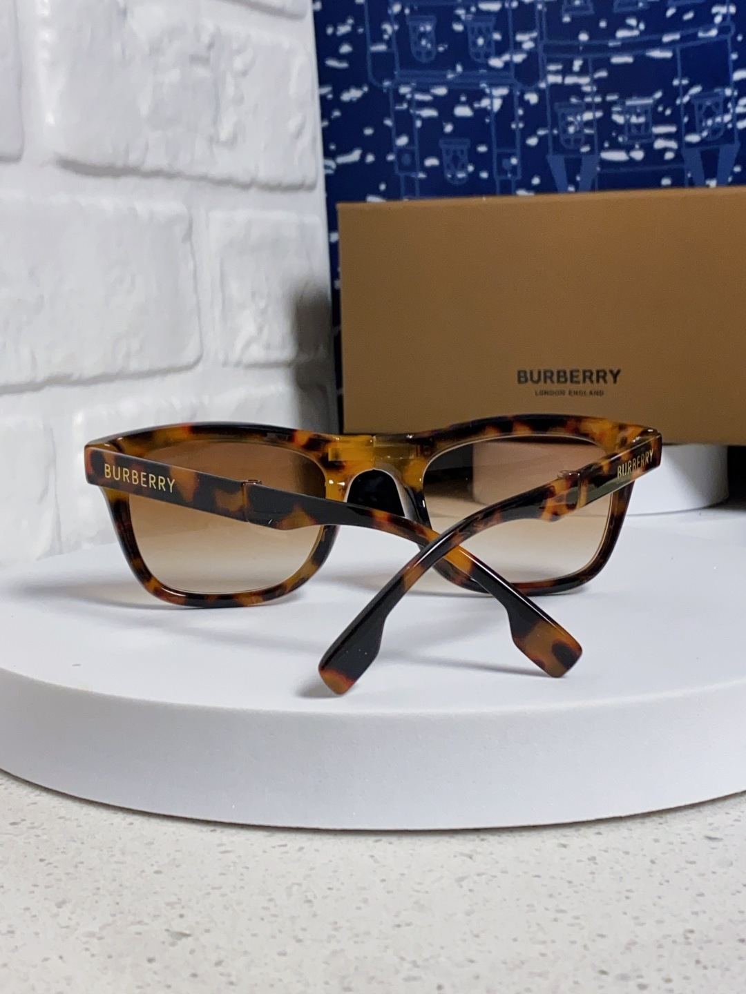 Burberry glasses-39