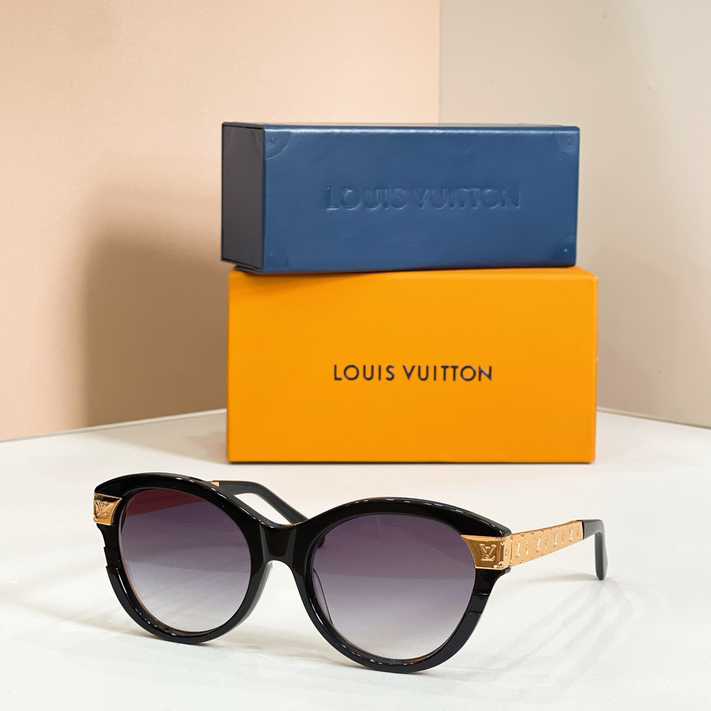 LV glasses-31