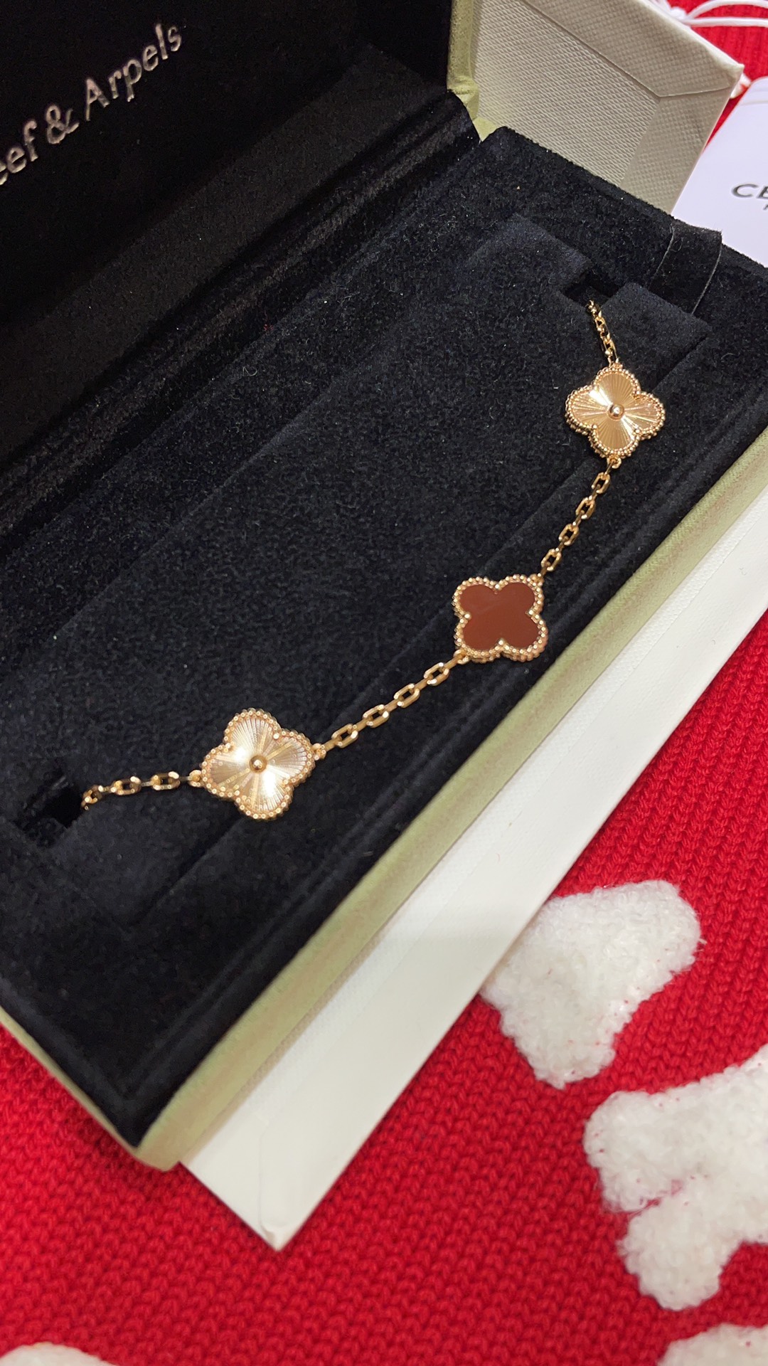 Van Cleef & Arpels Bracelet-106