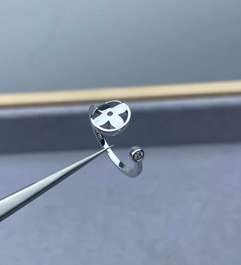 LV ring-45