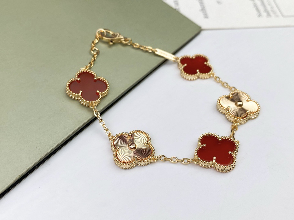 Van Cleef & Arpels Bracelet-61
