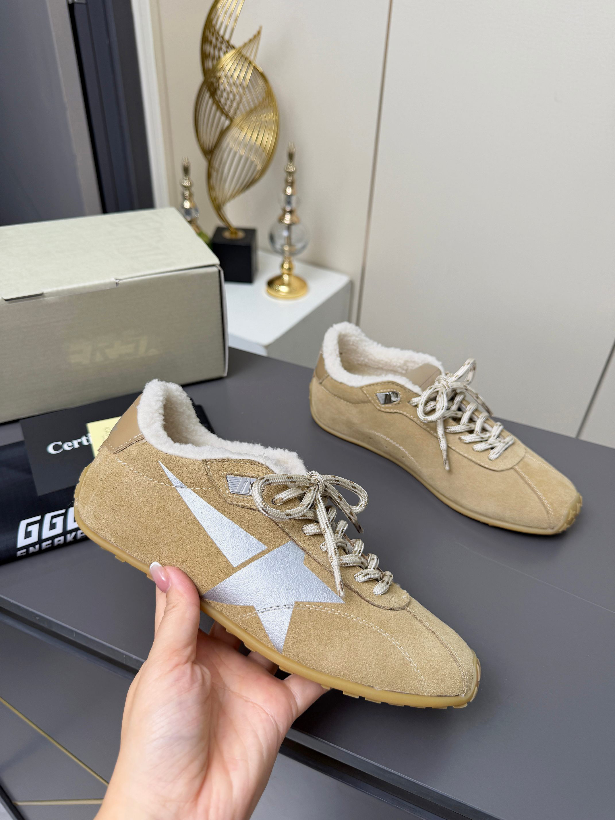 Golden Goose Sneakers-27
