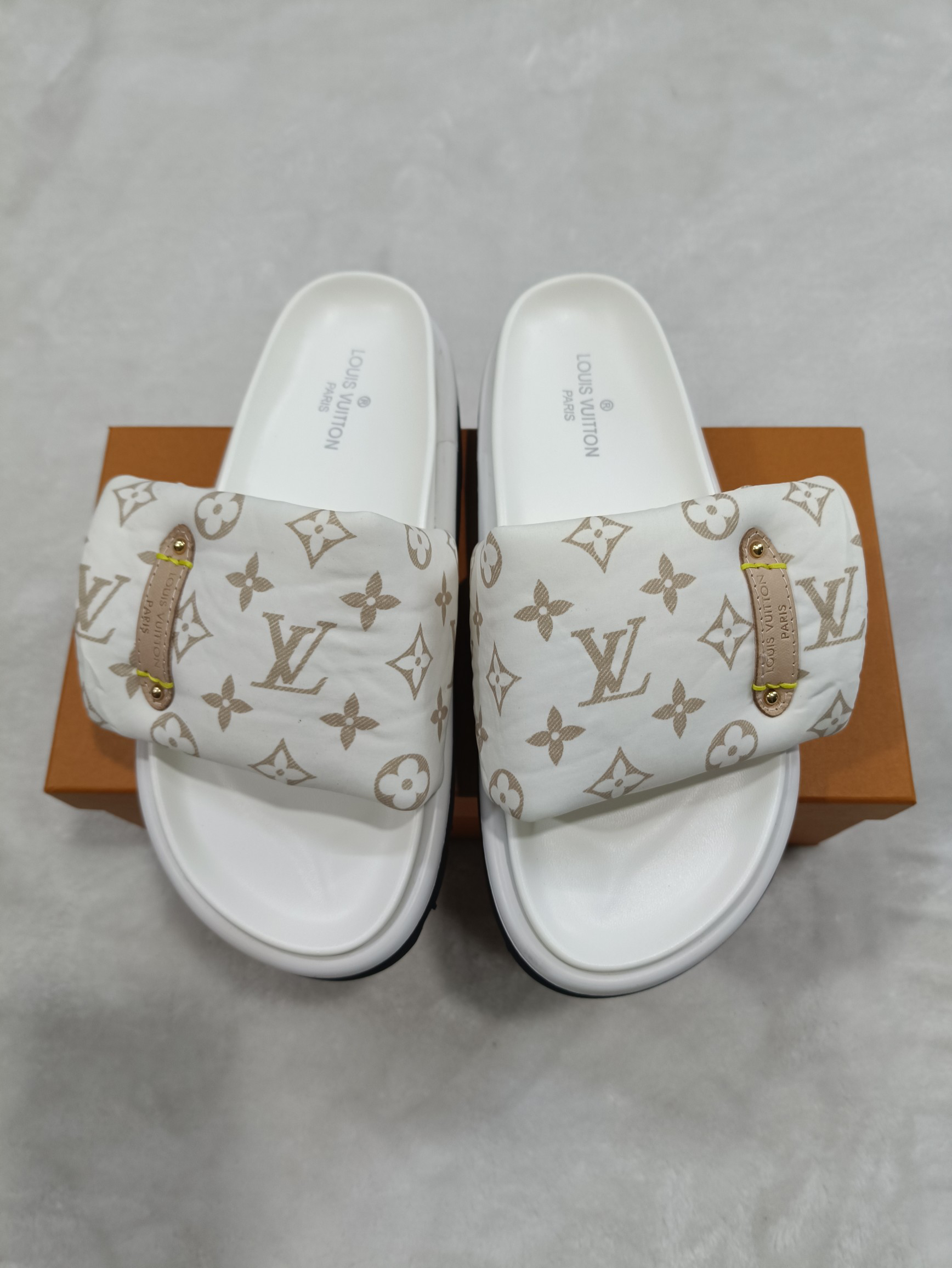 LV Summer footwear