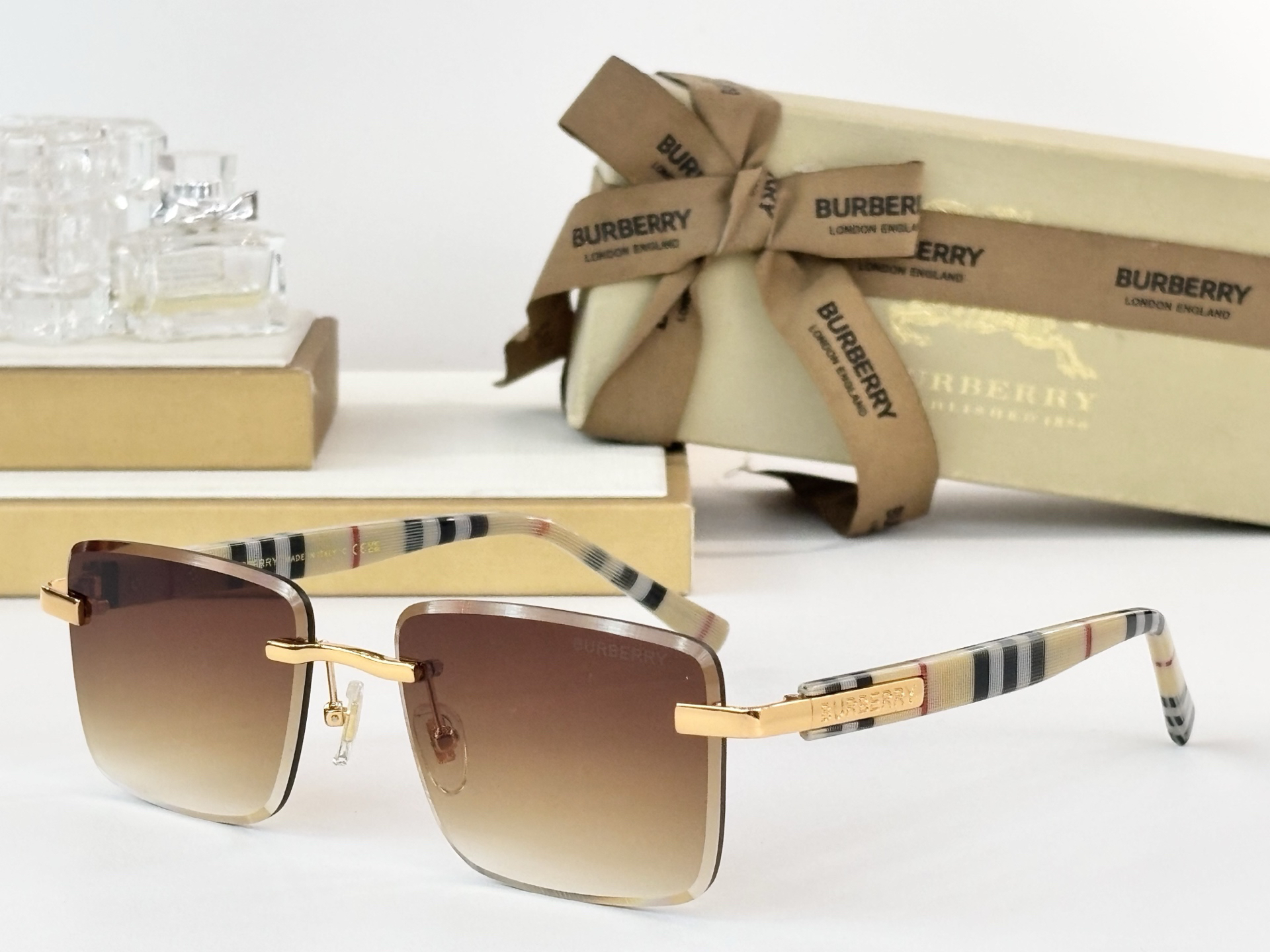 Burberry glasses-14