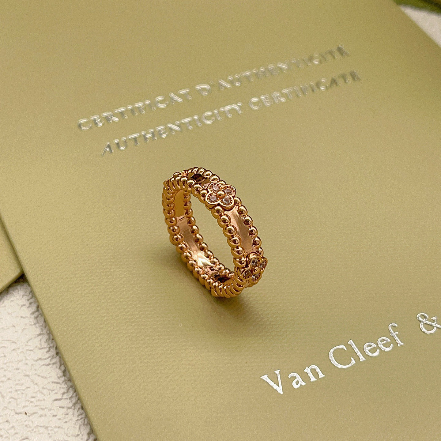 Van Cleef & Arpels ring-21