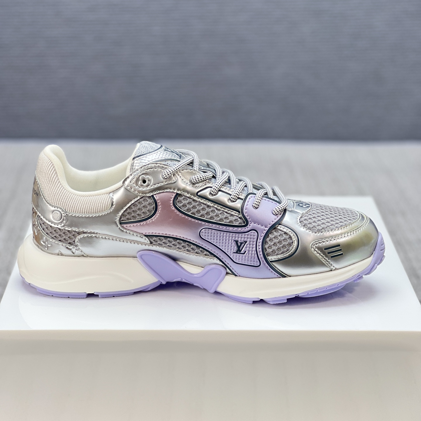 Lv Sneakers-198