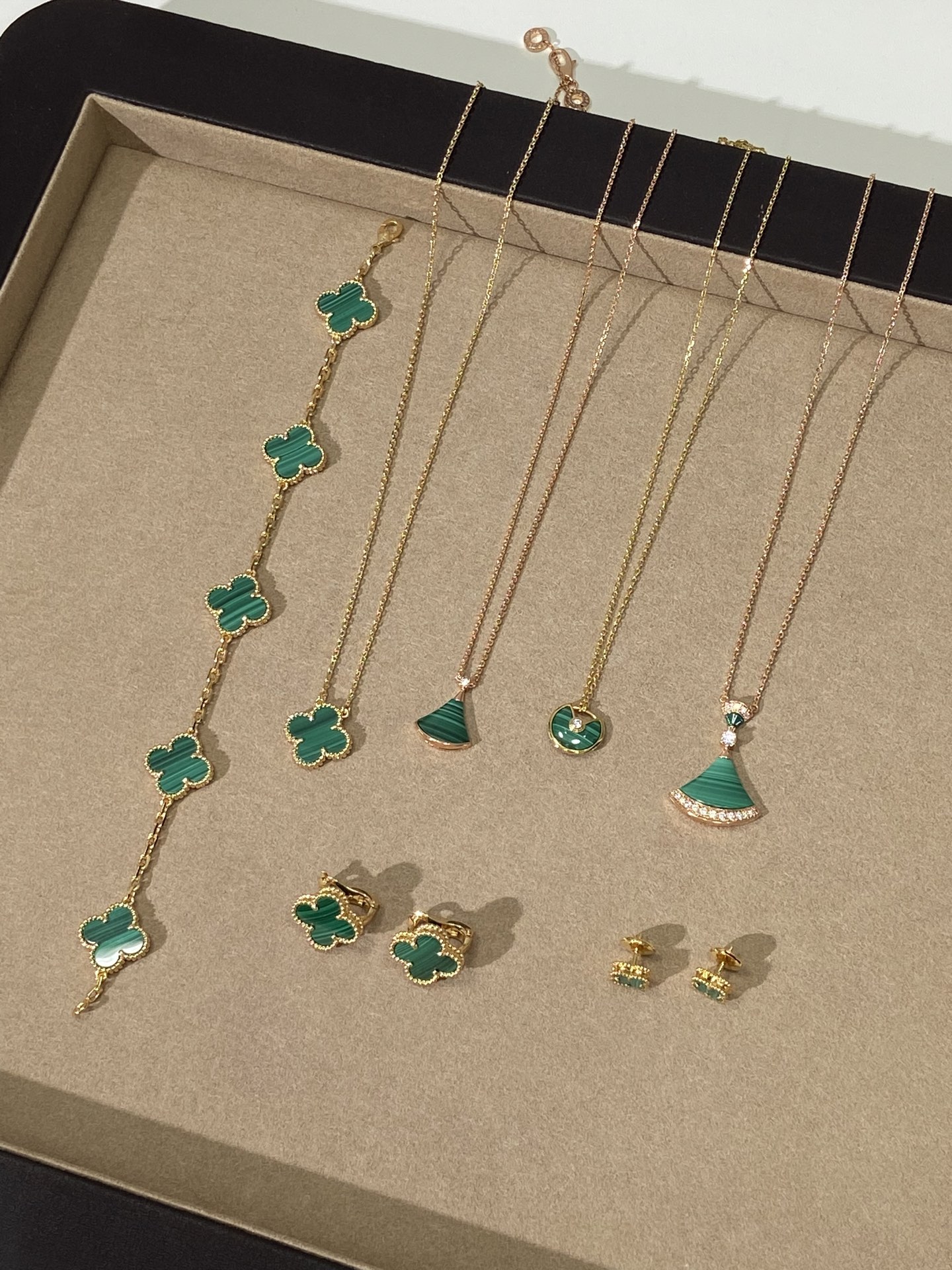 Van Cleef & Arpels Bracelet-96