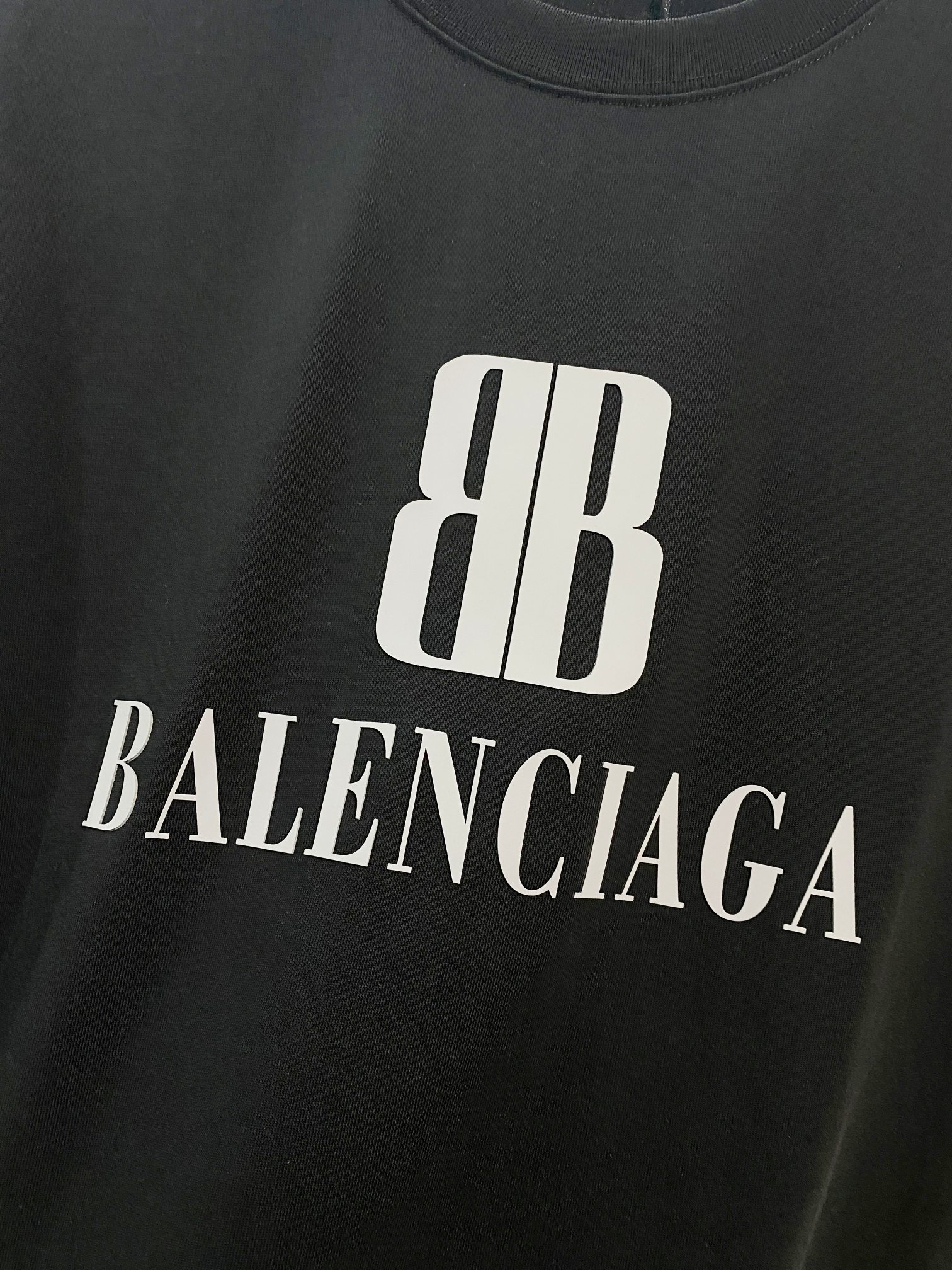 Balenciaga clothing-3