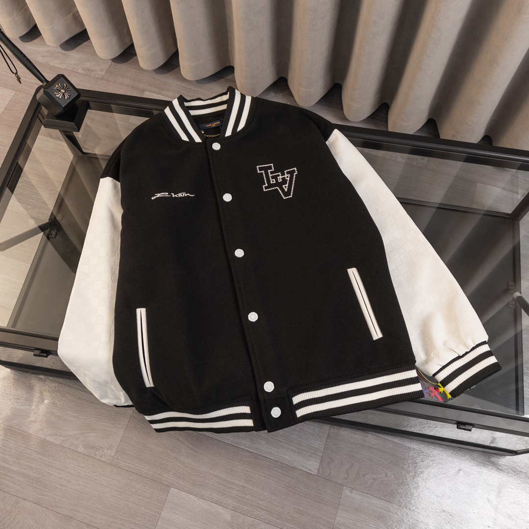 LV Clothing-314