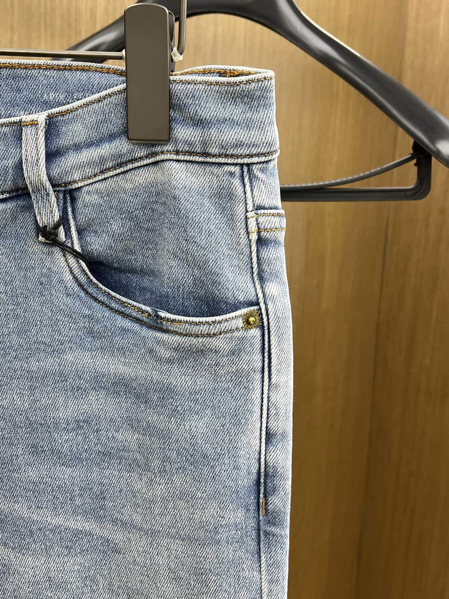LV Clothing-27