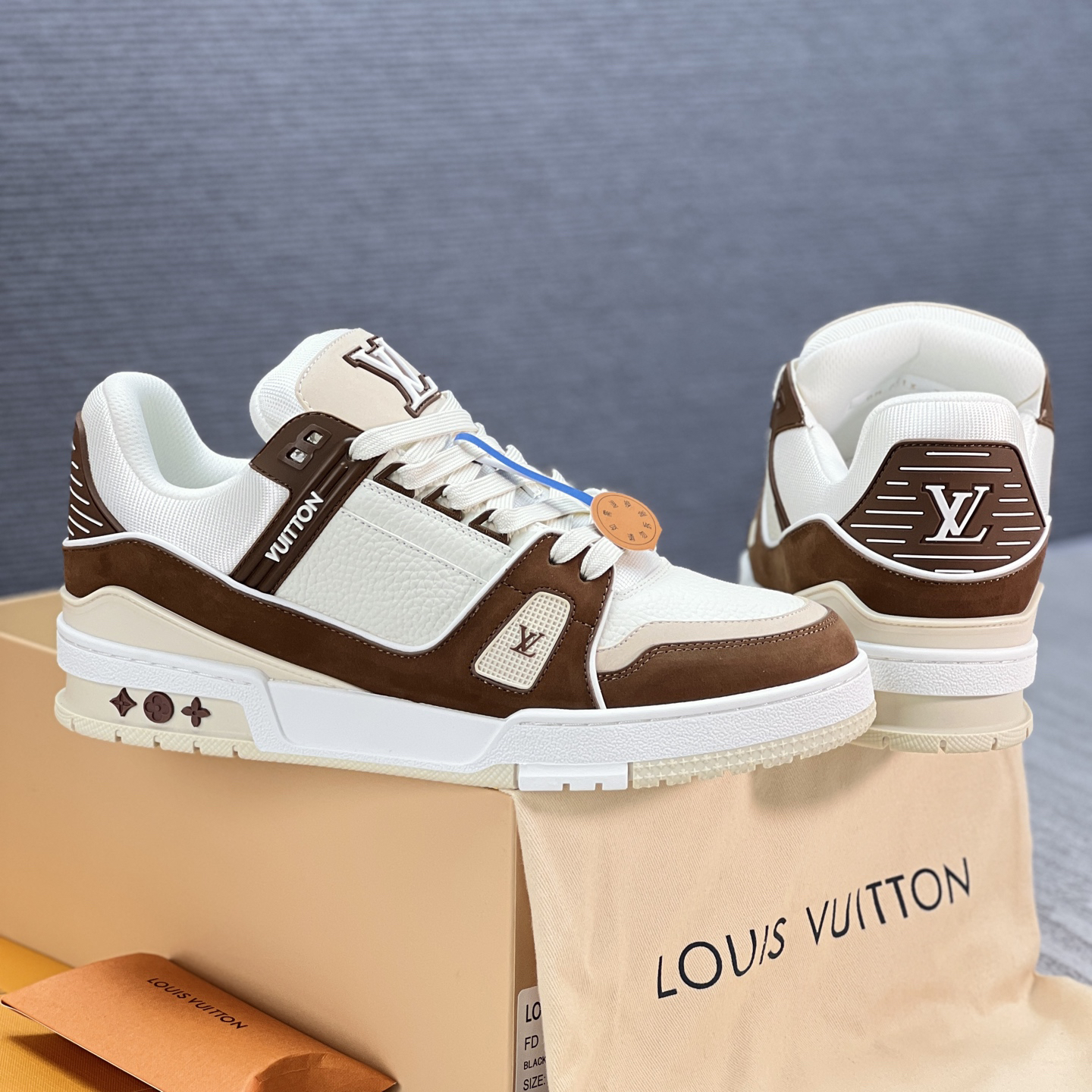 Lv Sneakers-120