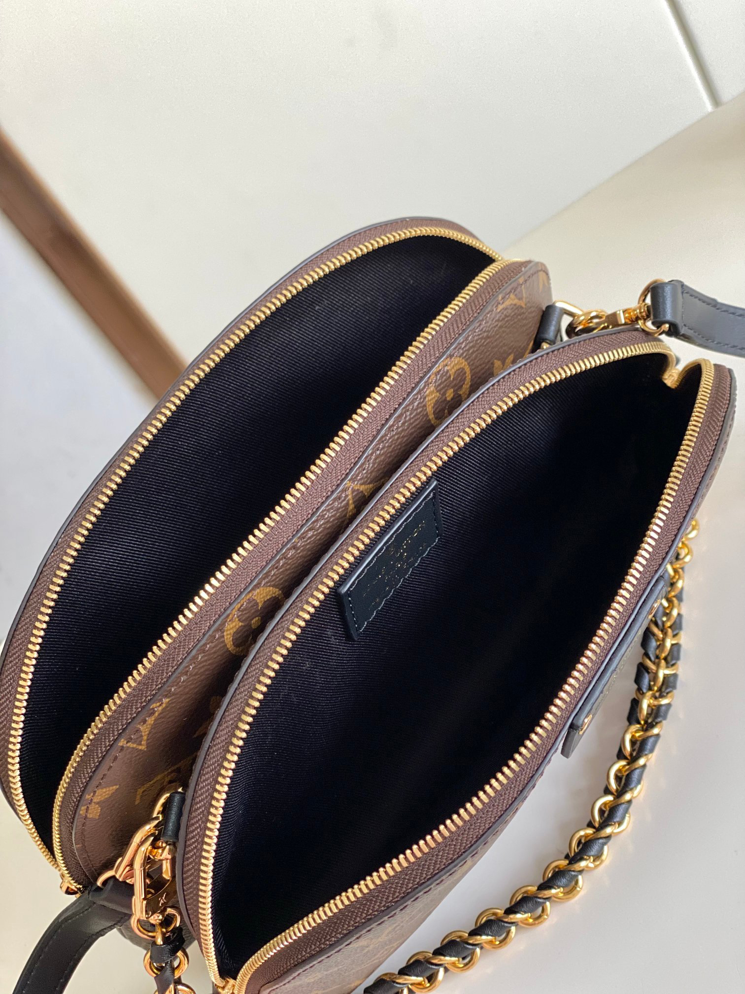 Louis Vuitton Hot New Product-175