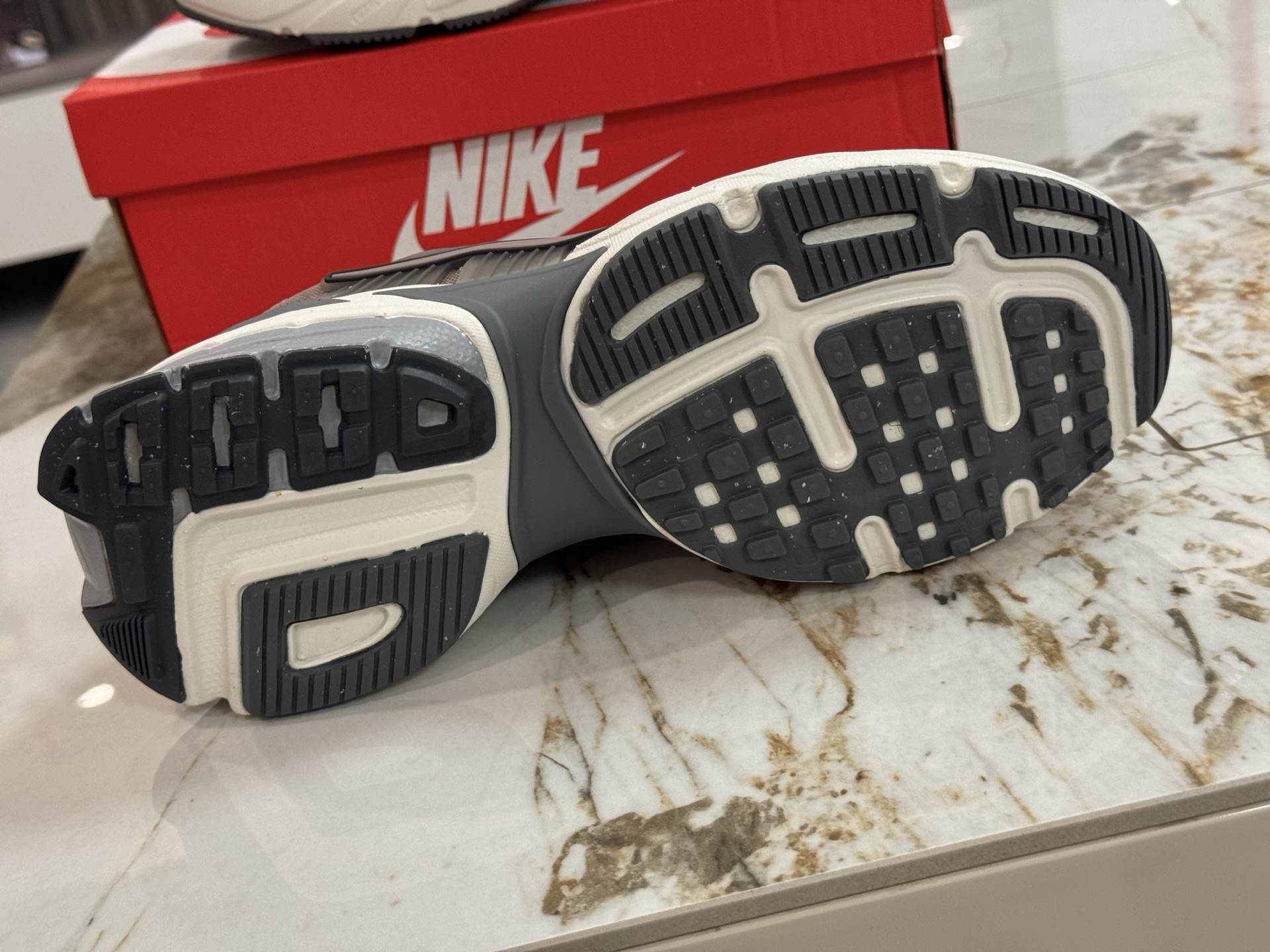 Nike Sneakers-244