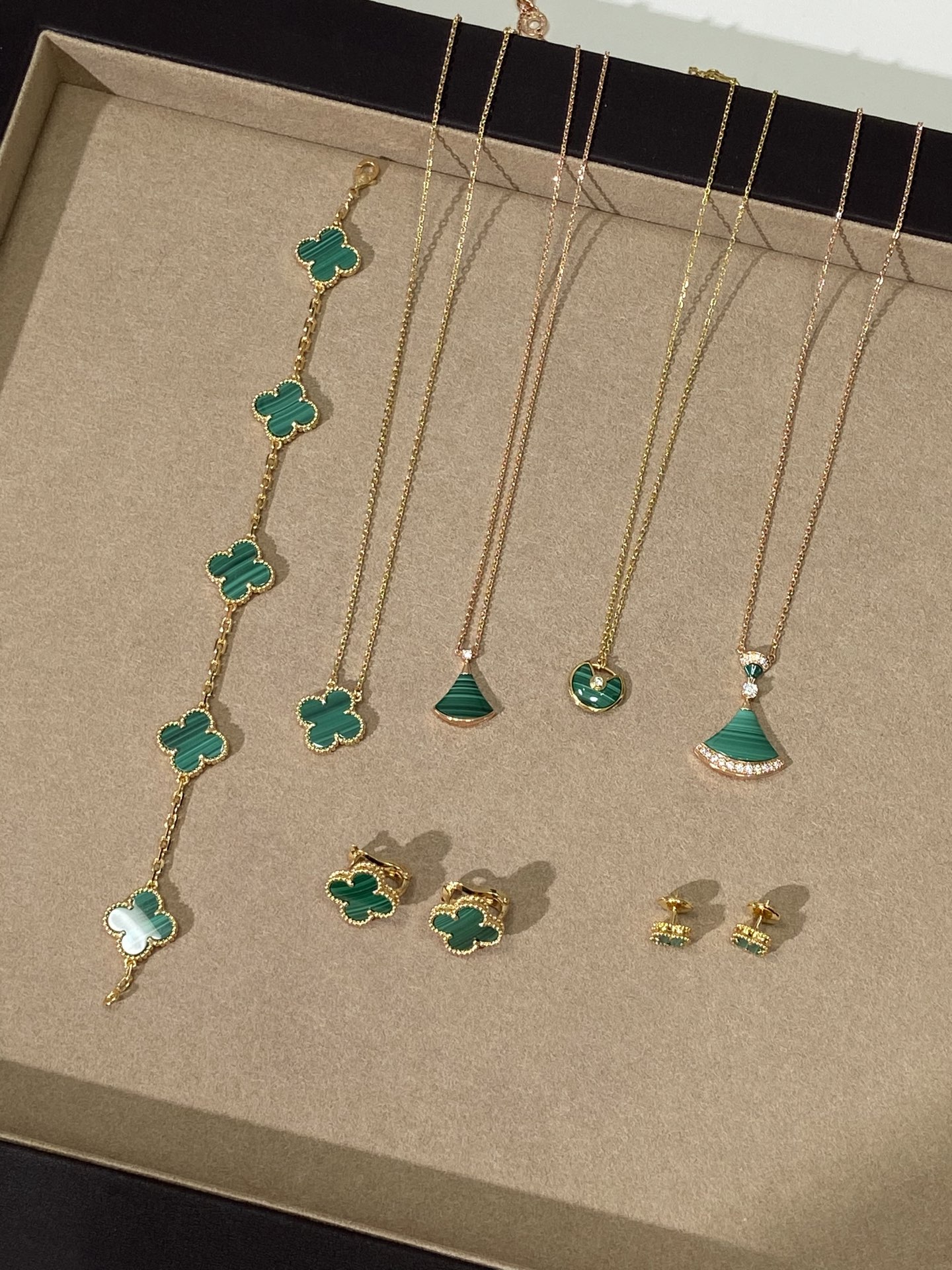 Van Cleef & Arpels Bracelet-96