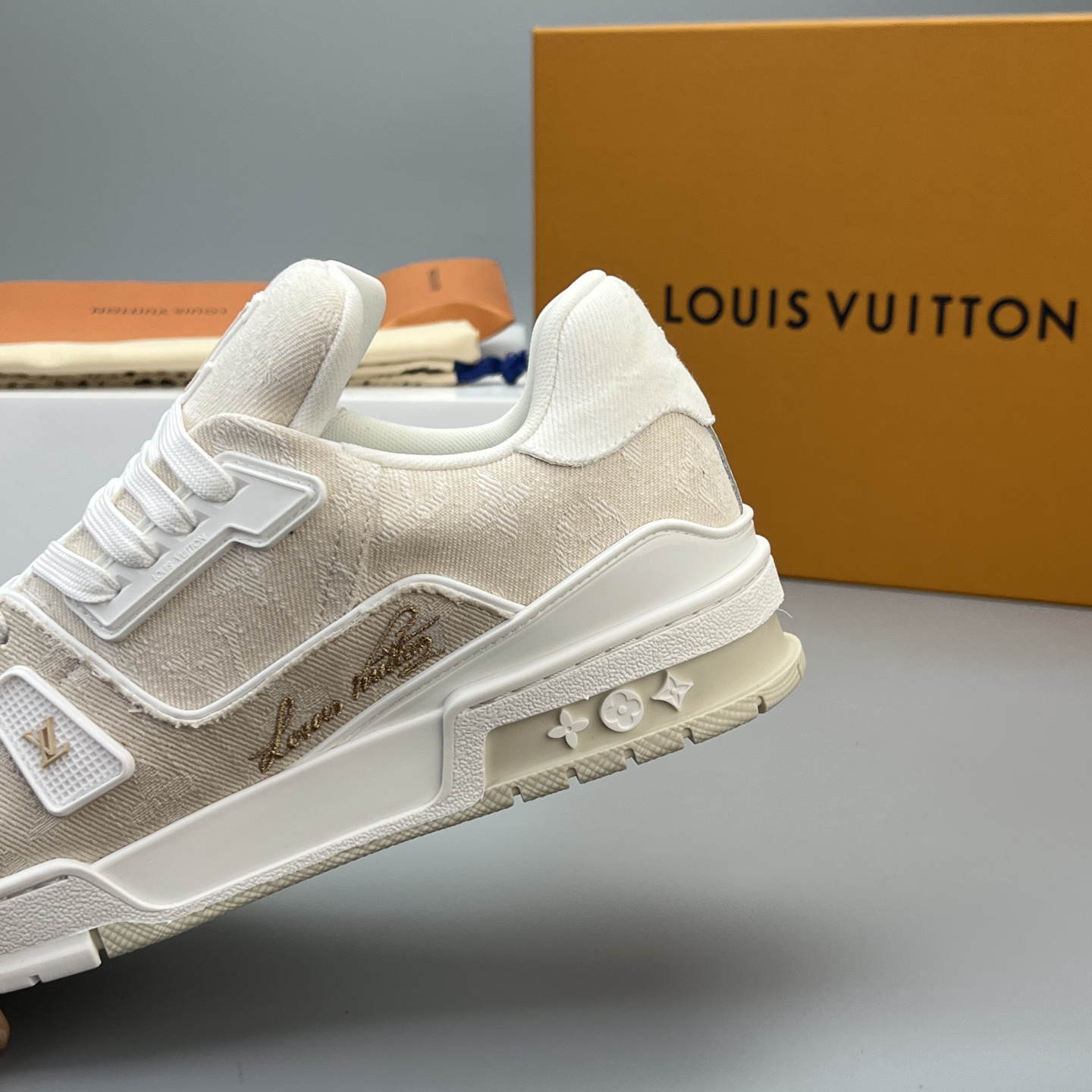 Lv Sneakers-149