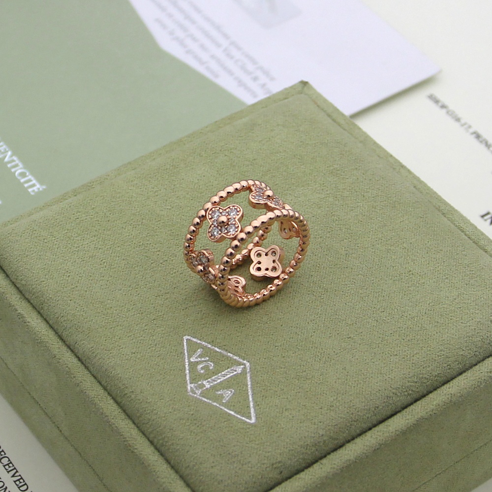 Van Cleef & Arpels ring-58