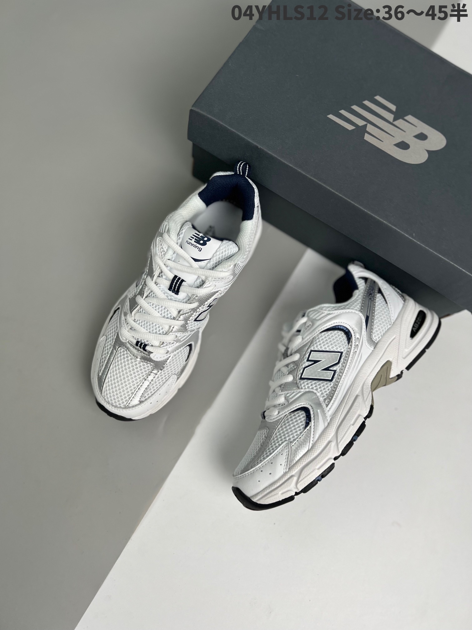 New Balance Sneakers-387