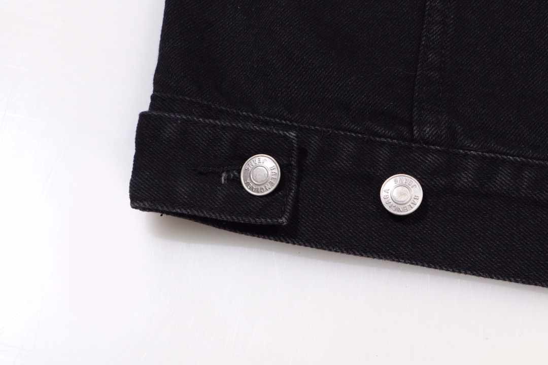 Balenciaga clothing-71