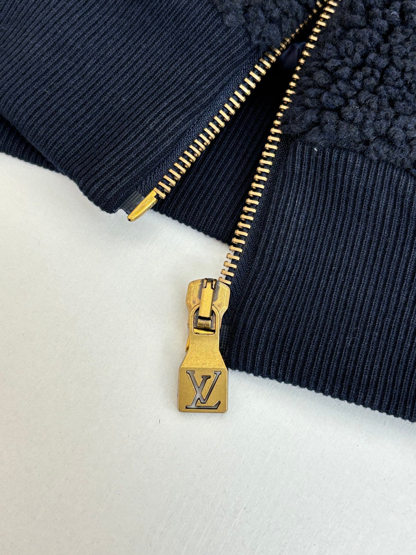 LV Clothing-298