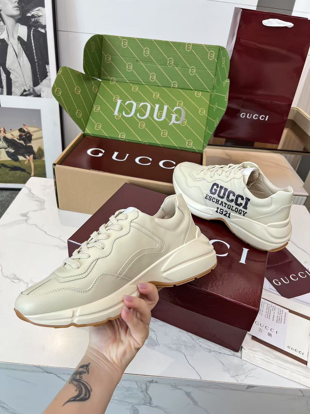 Gucci Sneakers-185