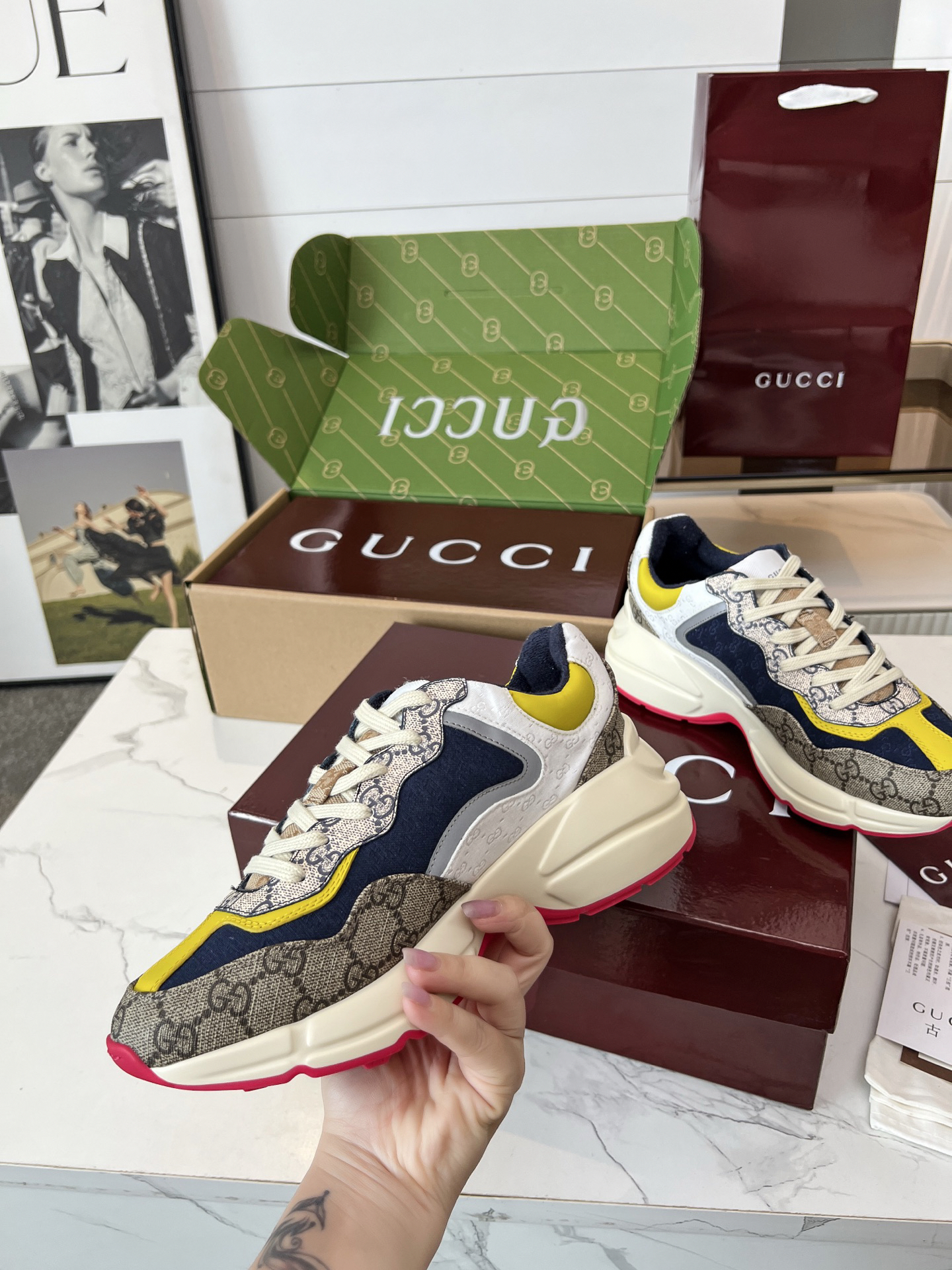 Gucci Sneakers-112