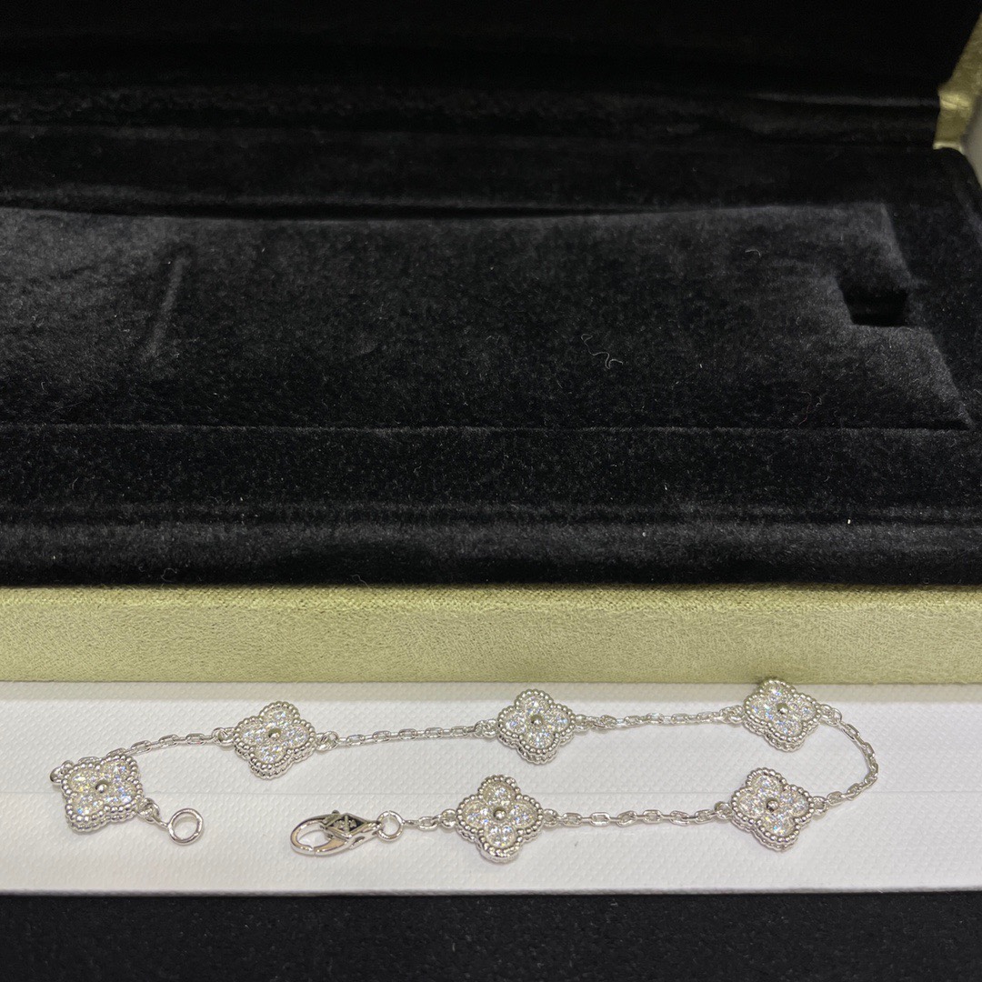 Van Cleef & Arpels Bracelet-111