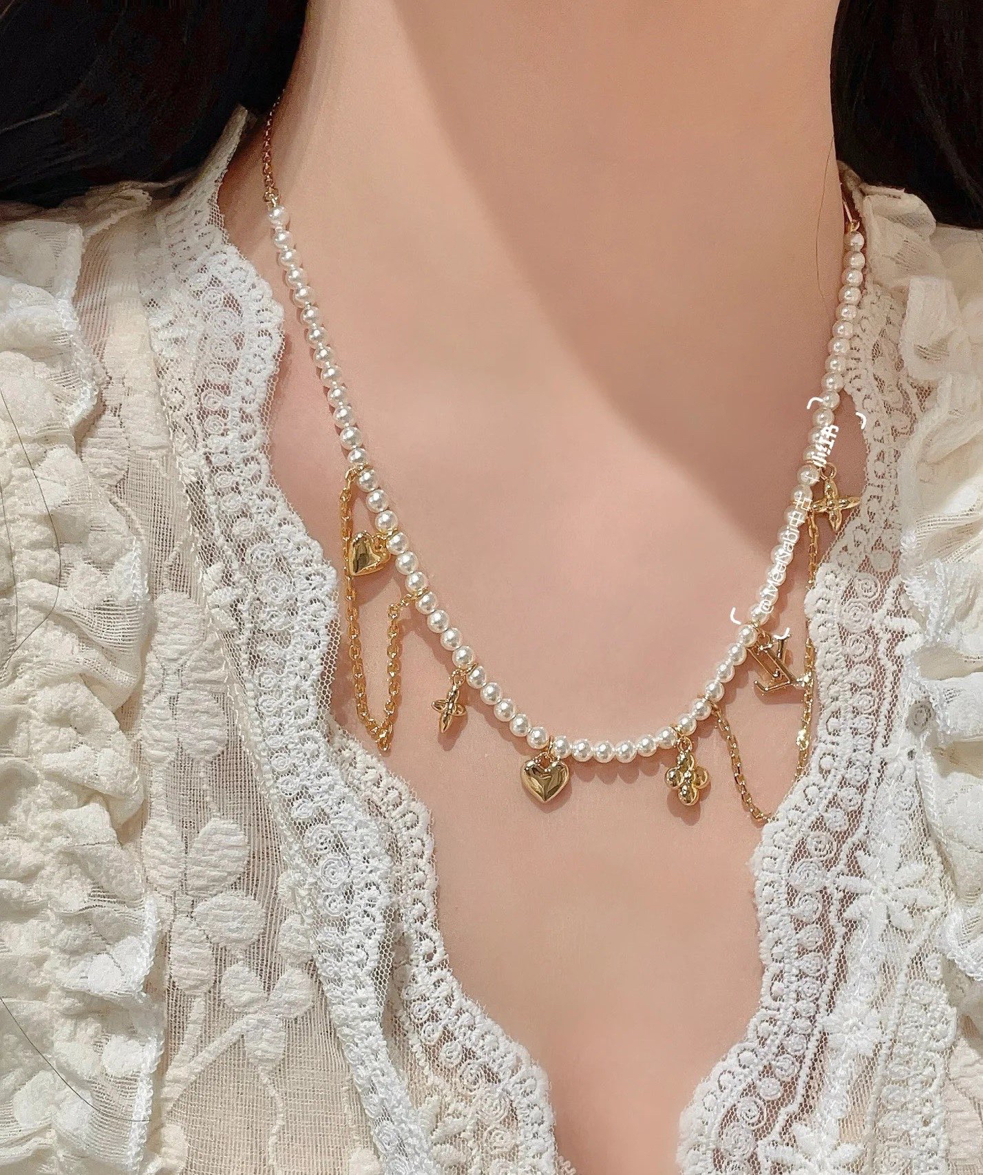 LV necklace-76