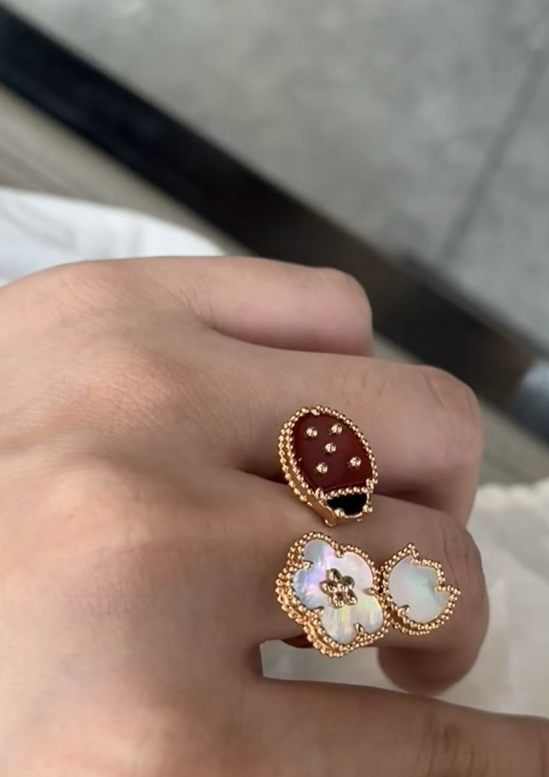 Van Cleef & Arpels ring-32