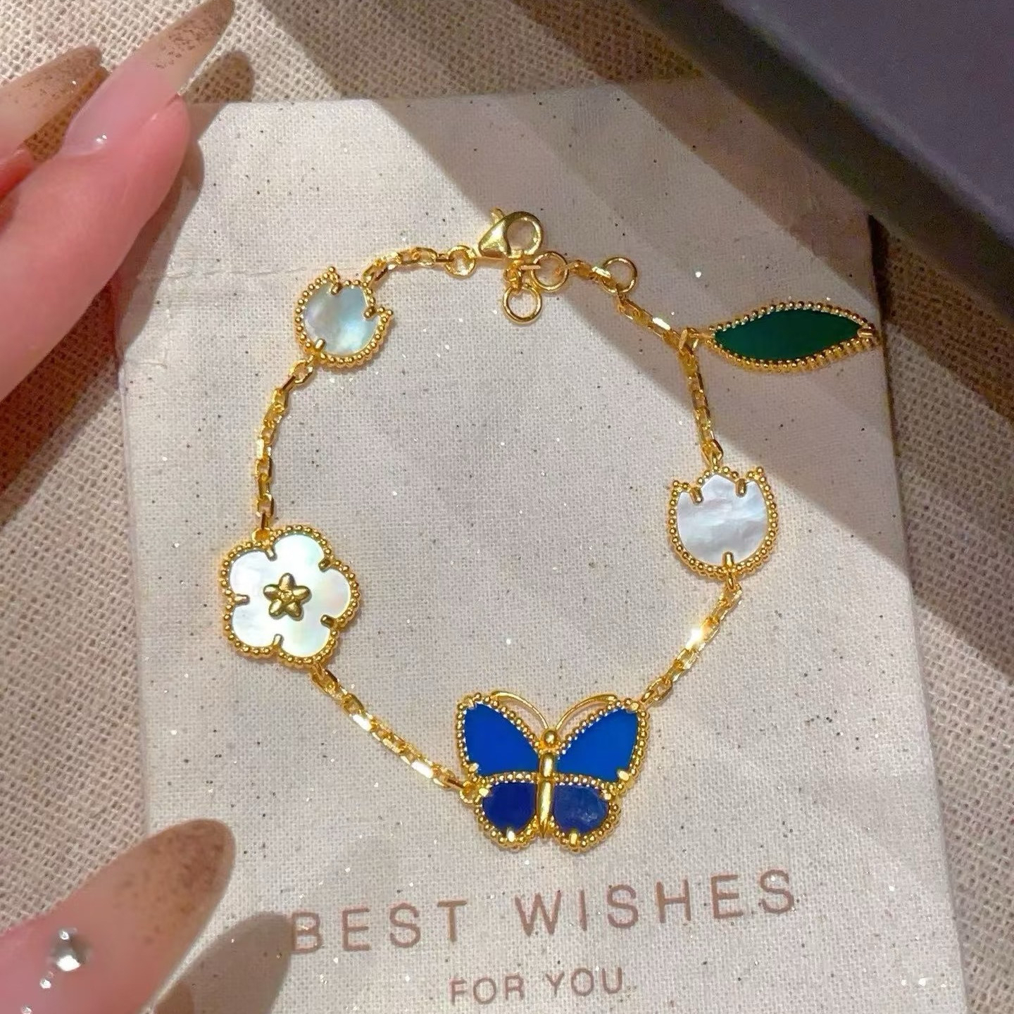 Van Cleef & Arpels Bracelet-50