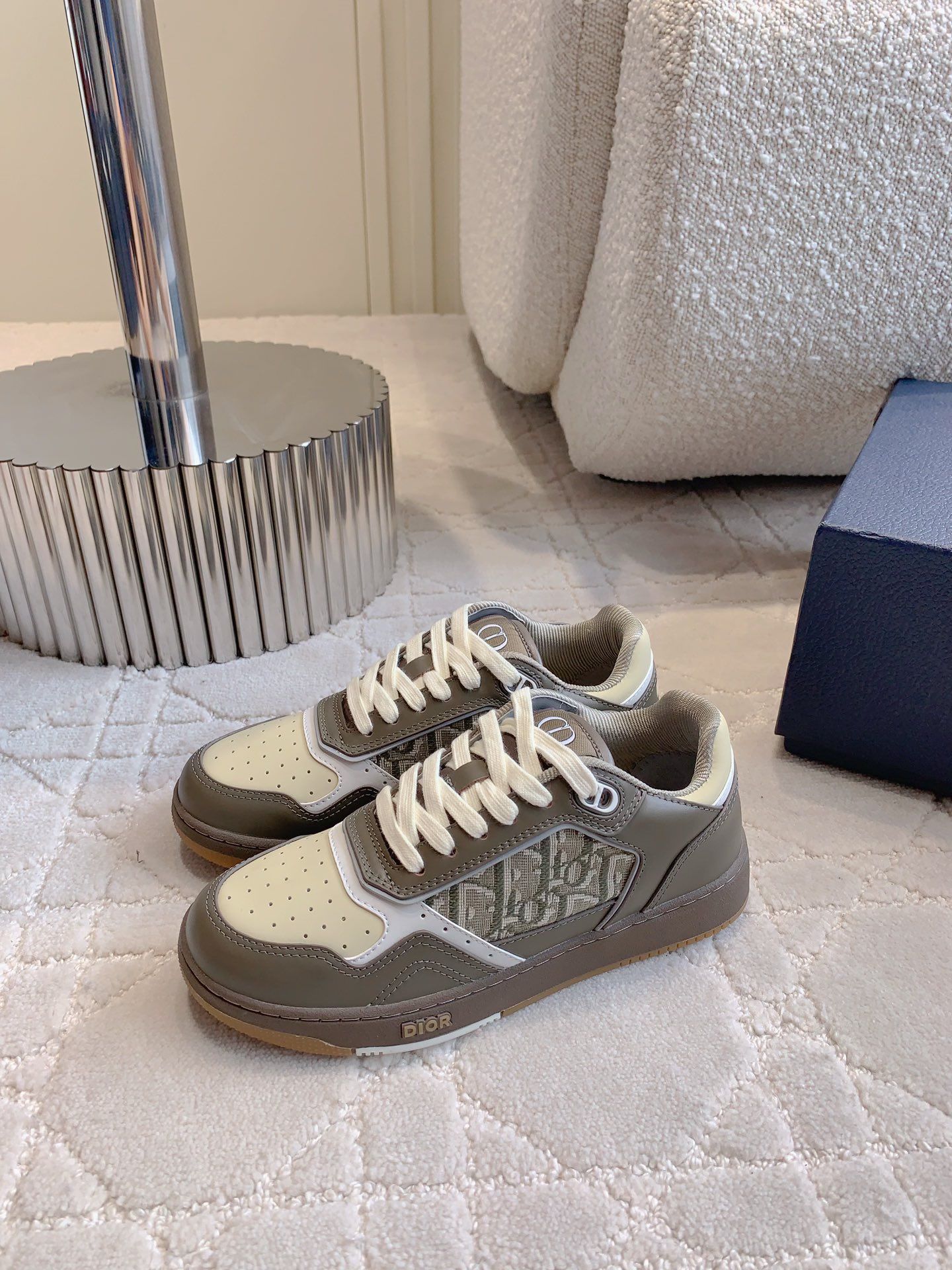 Dior Sneakers-136