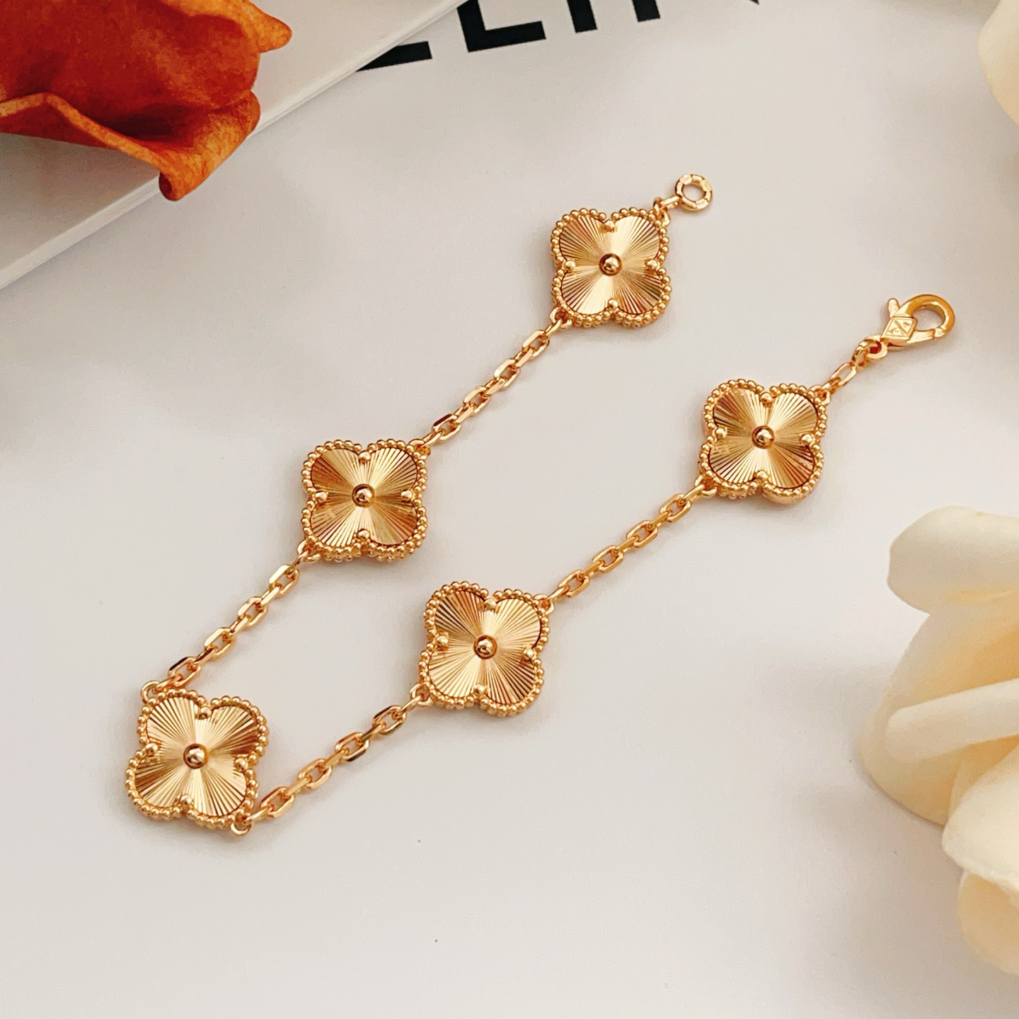 Van Cleef & Arpels Bracelet-89