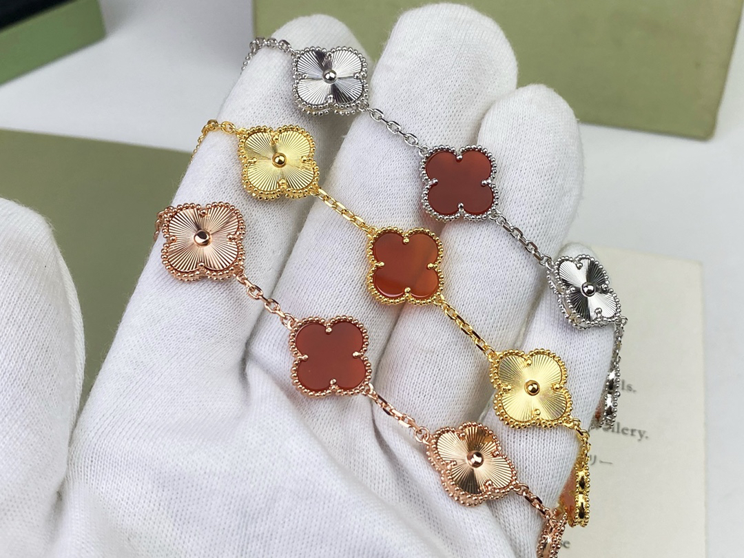 Van Cleef & Arpels Bracelet-52