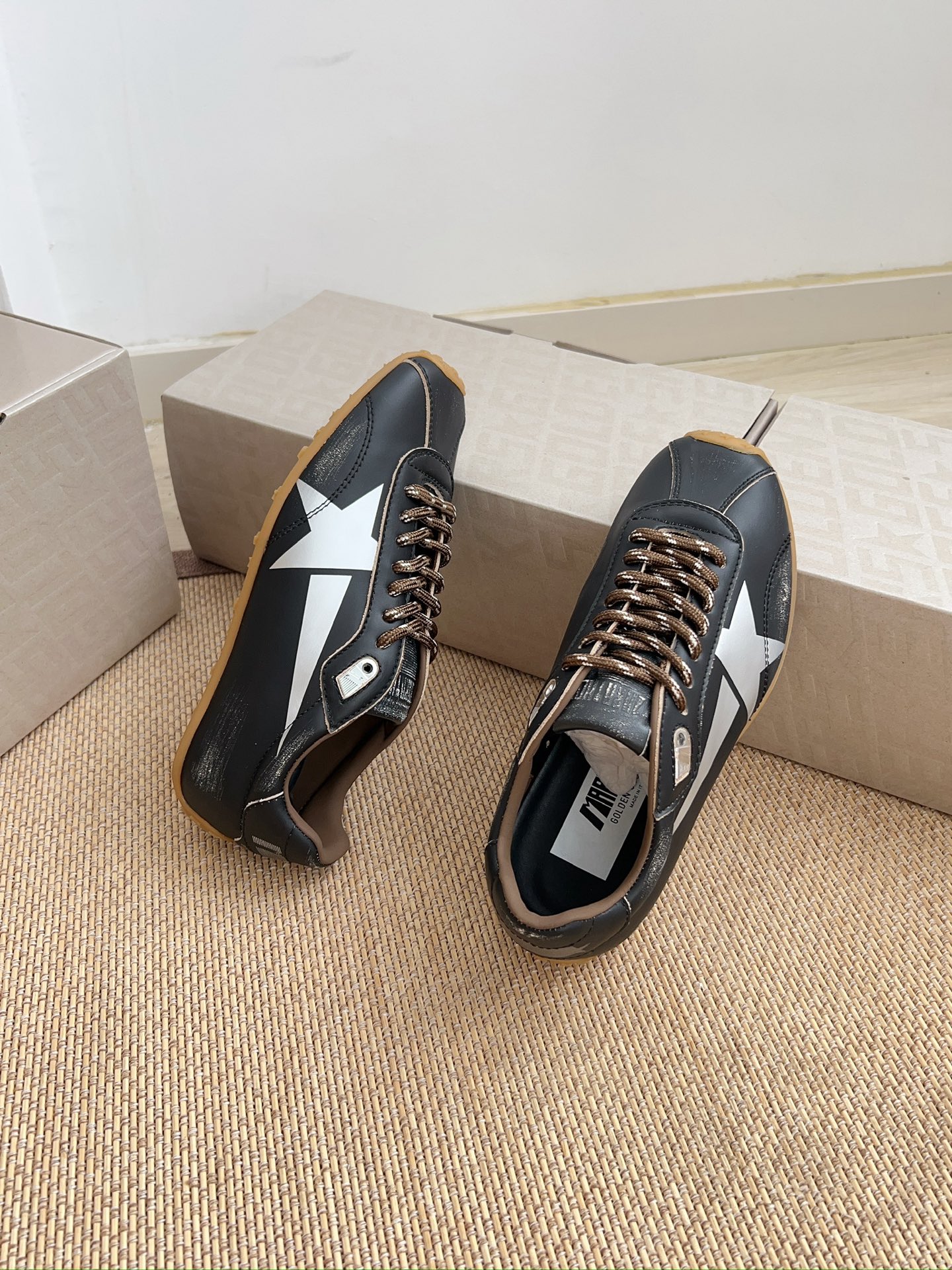 Golden Goose Sneakers-8