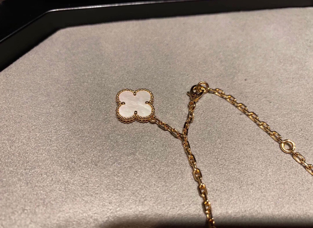 Van Cleef & Arpels necklace-67