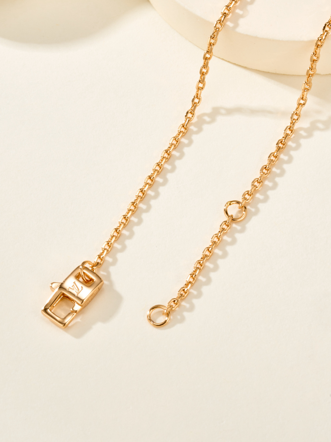 LV necklace-27