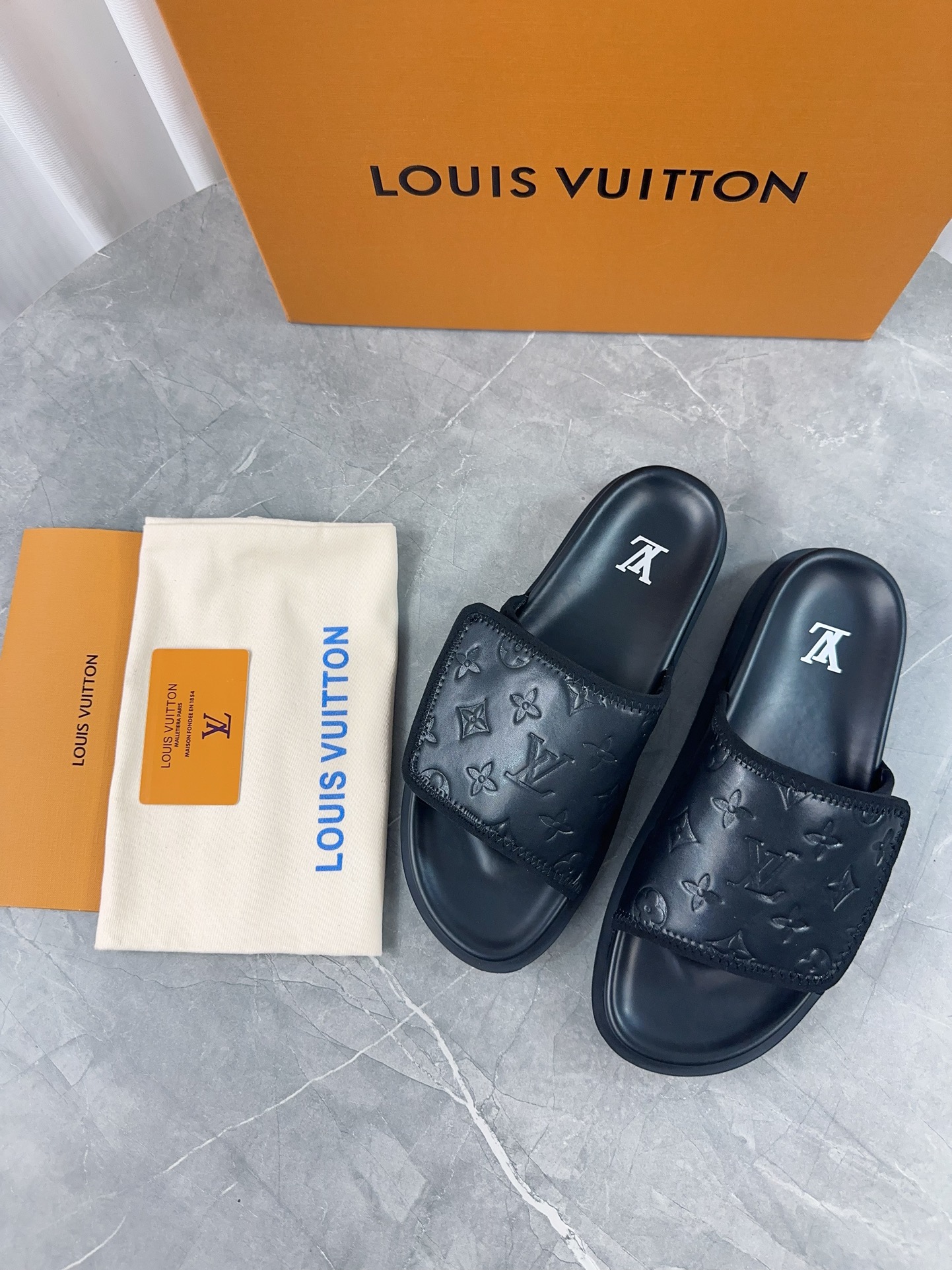 LV Summer footwear