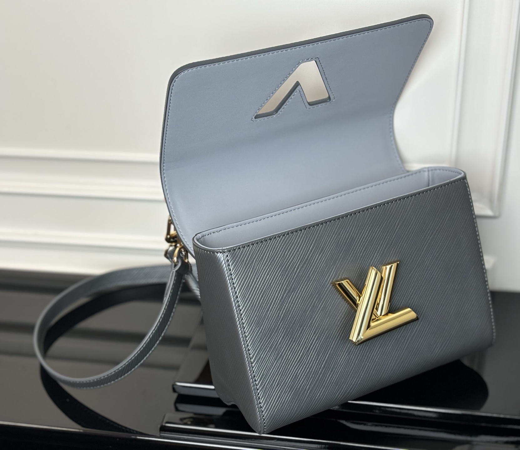 Louis Vuitton Hot New Product-15