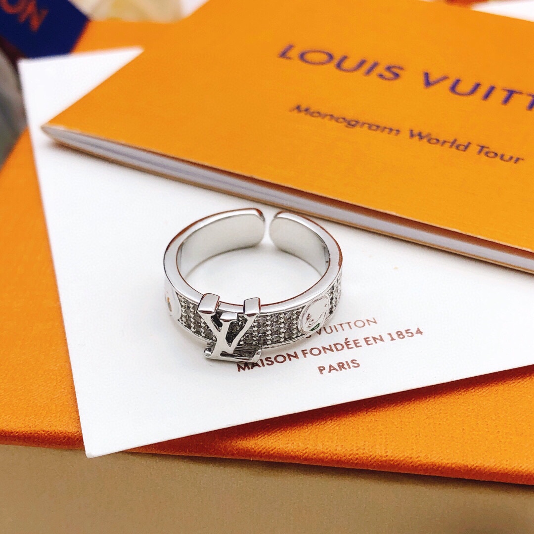 LV ring-77