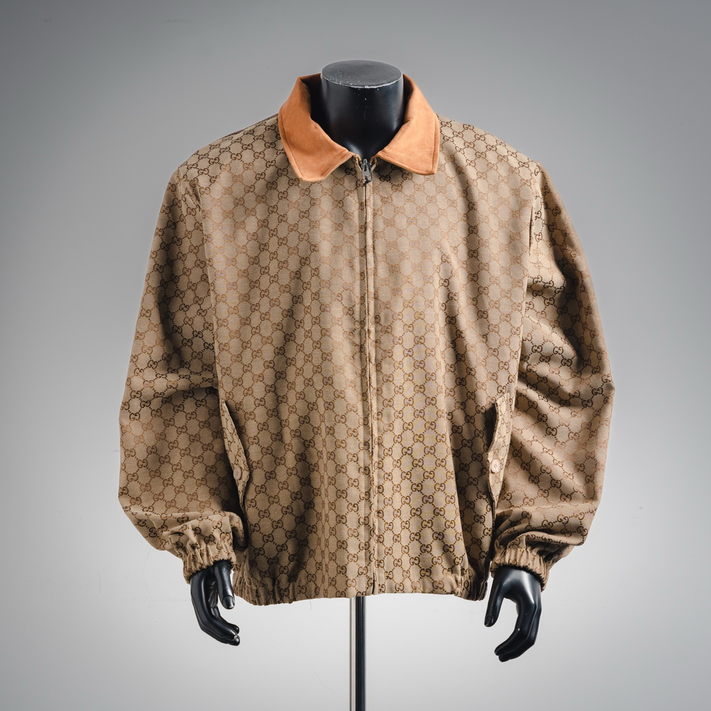 Gucci Clothing-241