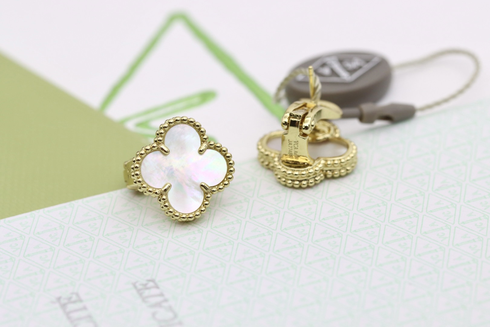 Van Cleef & Arpels earring-7