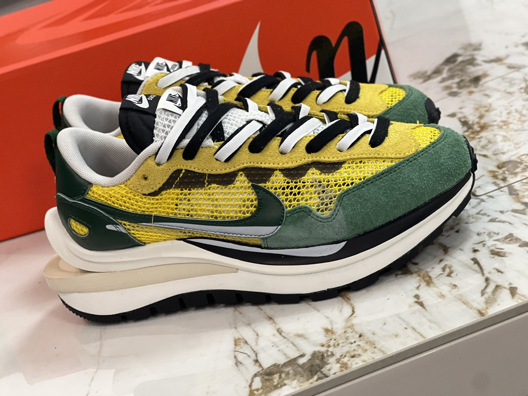 Nike Sneakers-251