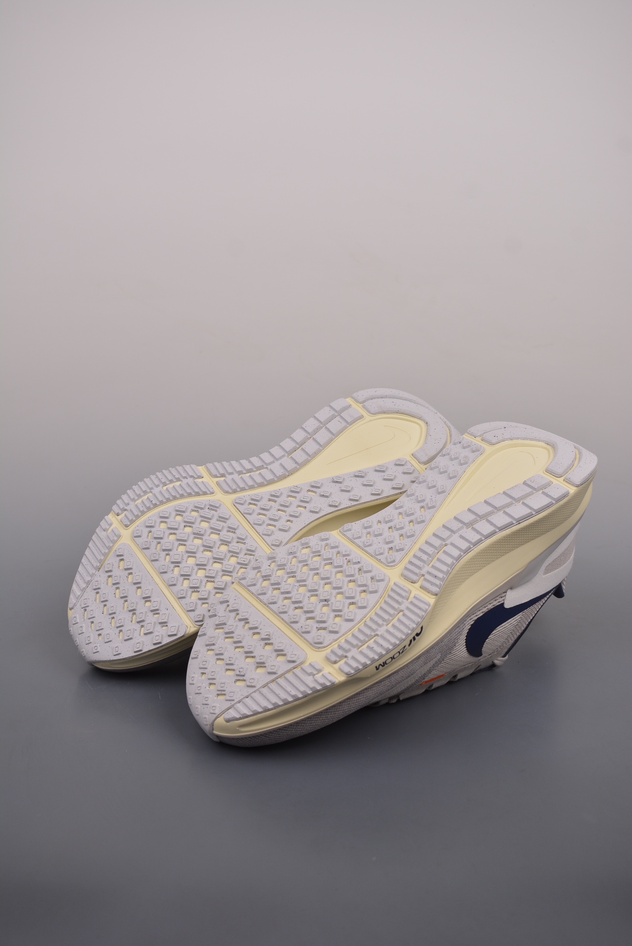 Nike Sneakers-304